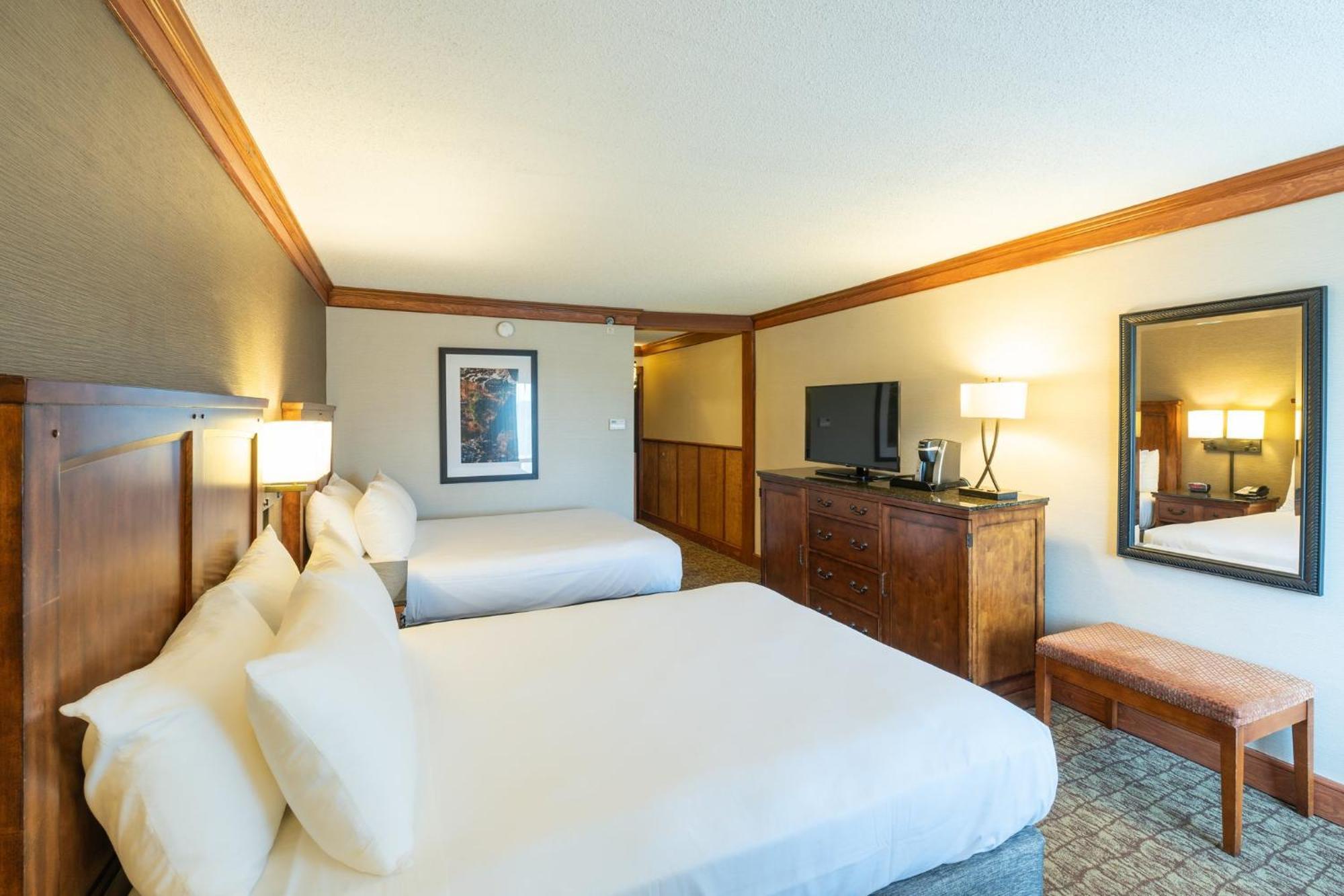 Crowne Plaza Lake Placid By Ihg Zewnętrze zdjęcie